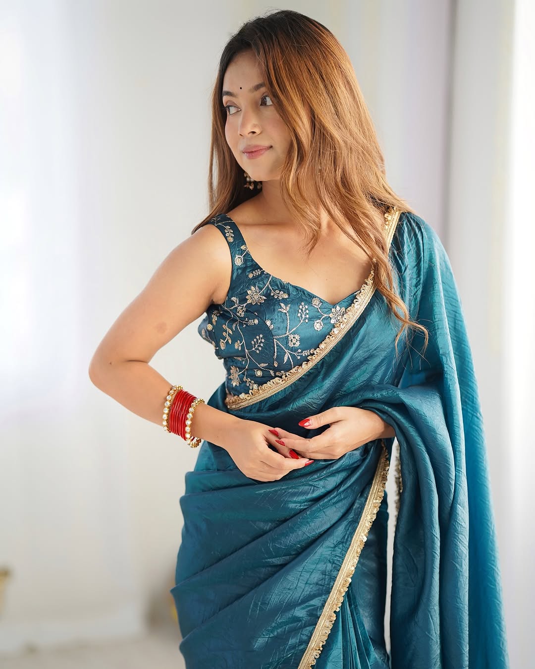 CLOVIRA Royal 1-Minute Ready-To-Wear Golden Crush Silk Saree | Elegant Border with Stitched Blouse