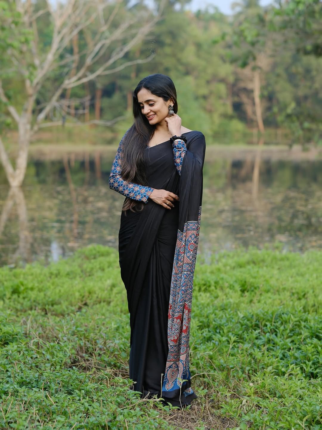 CLOVIRA Black Pure Soft Crepe Silk Ready-to-Wear Saree