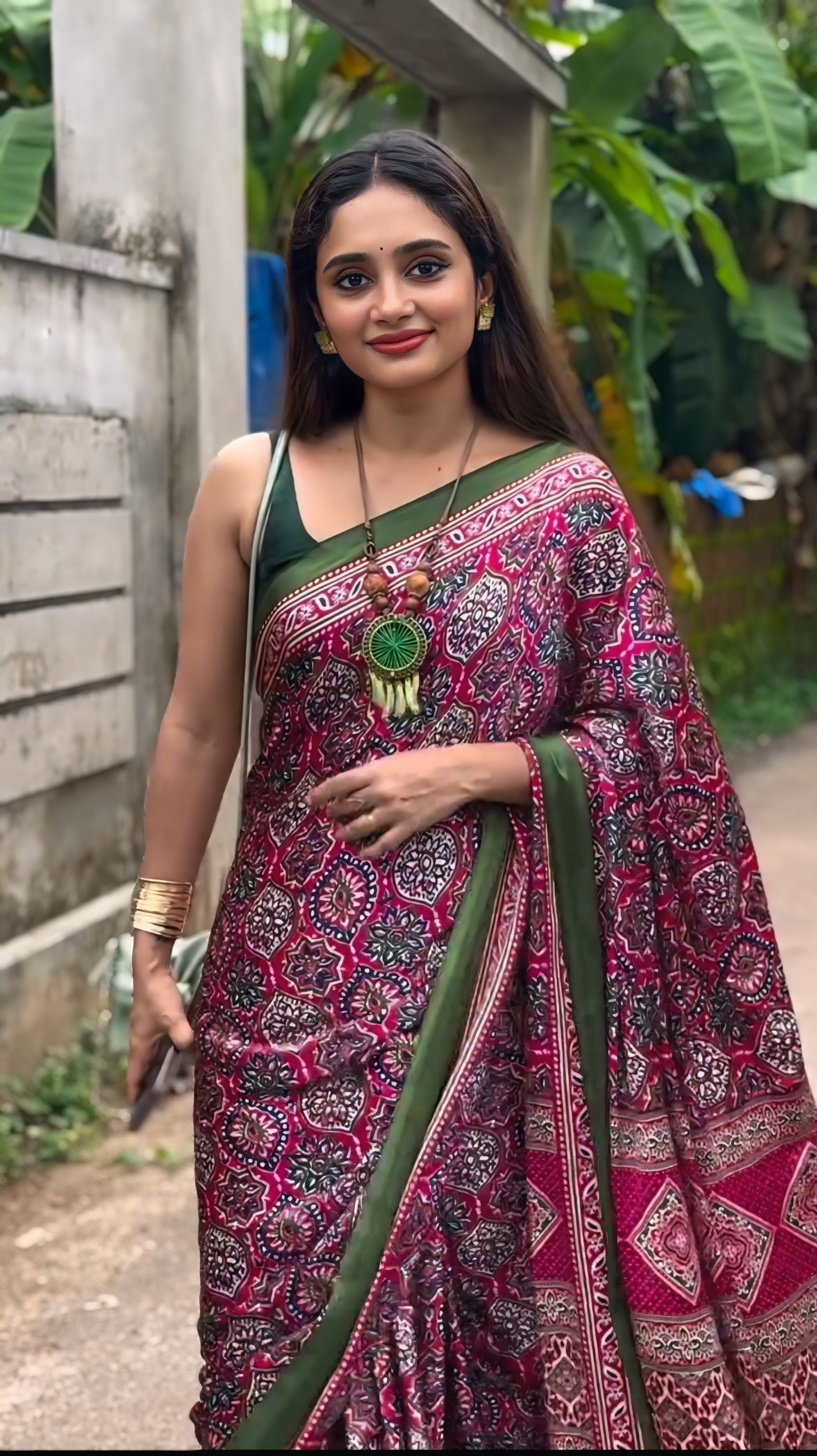 CLOVIRA Rani Pure Soft Crepe Silk Ready-to-Wear Saree