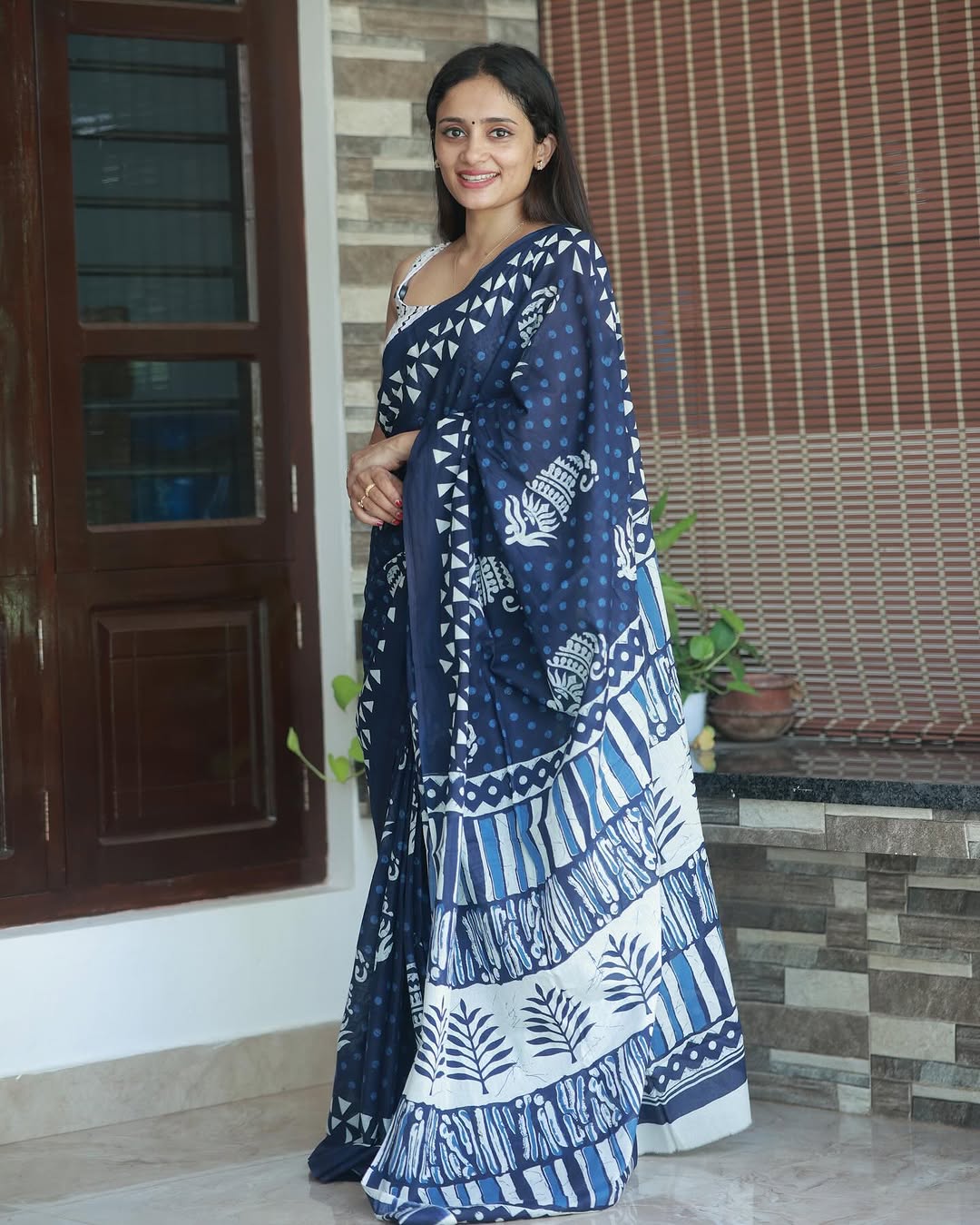 CLOVIRA Navy Blue Pure Soft Cotton Ready-to-Wear Saree