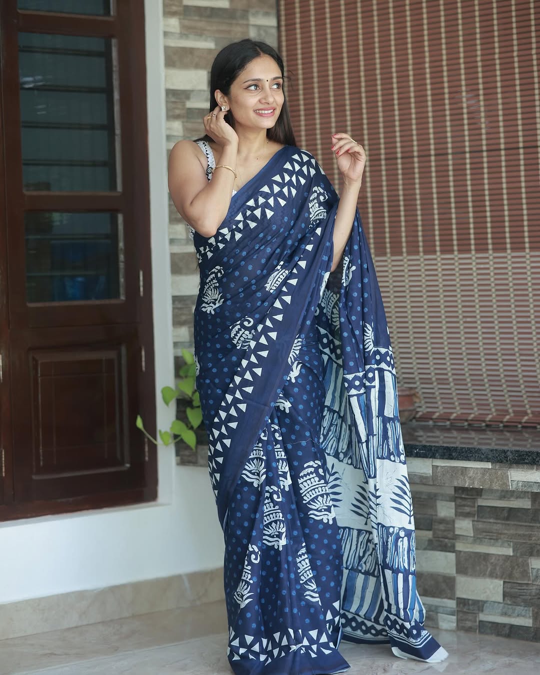 CLOVIRA Navy Blue Pure Soft Cotton Ready-to-Wear Saree