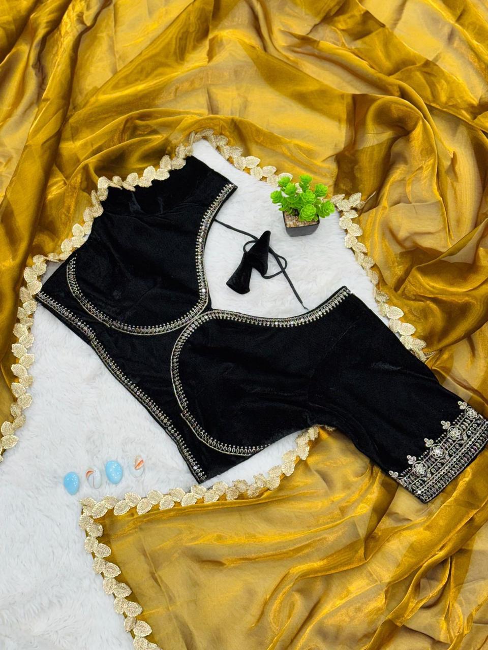 CLOVIRA Two Tone Fancy Silk Saree