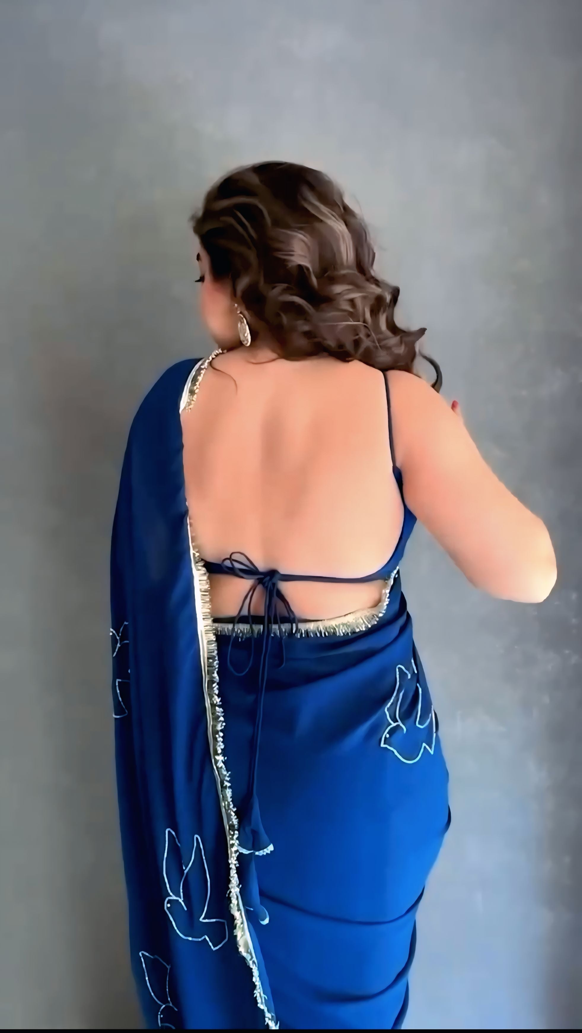 CLOVIRA Charming 1-Minute Ready-To-Wear Navy Blue Georgette Saree | Handwork & Lampi Lace Border with Stitched Blouse