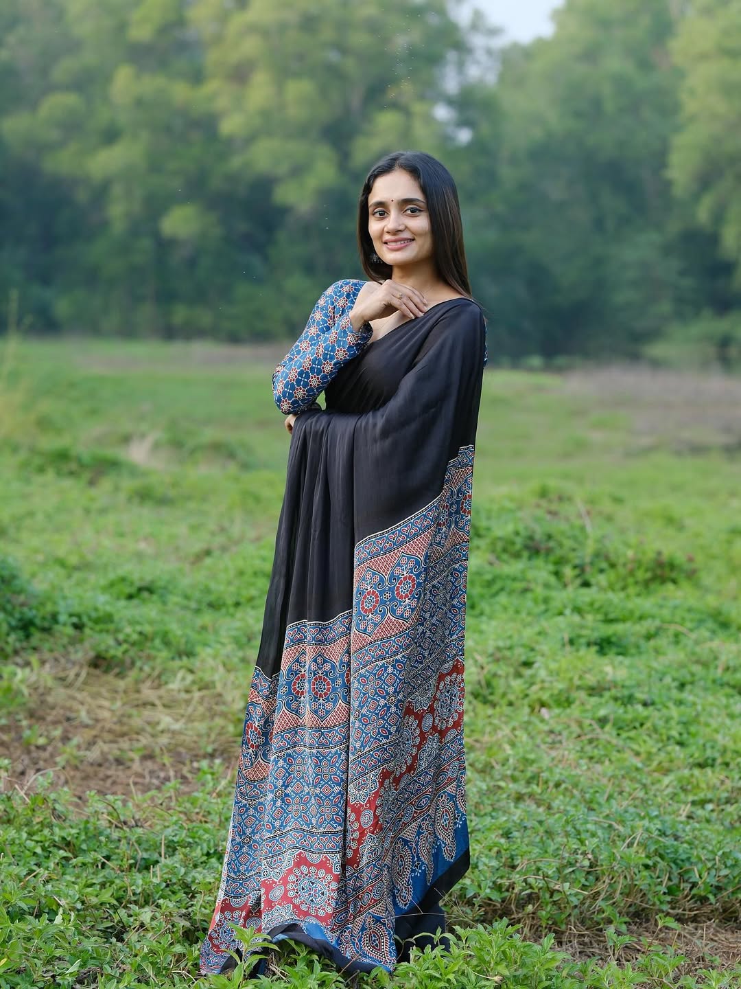 CLOVIRA Black Pure Soft Crepe Silk Ready-to-Wear Saree