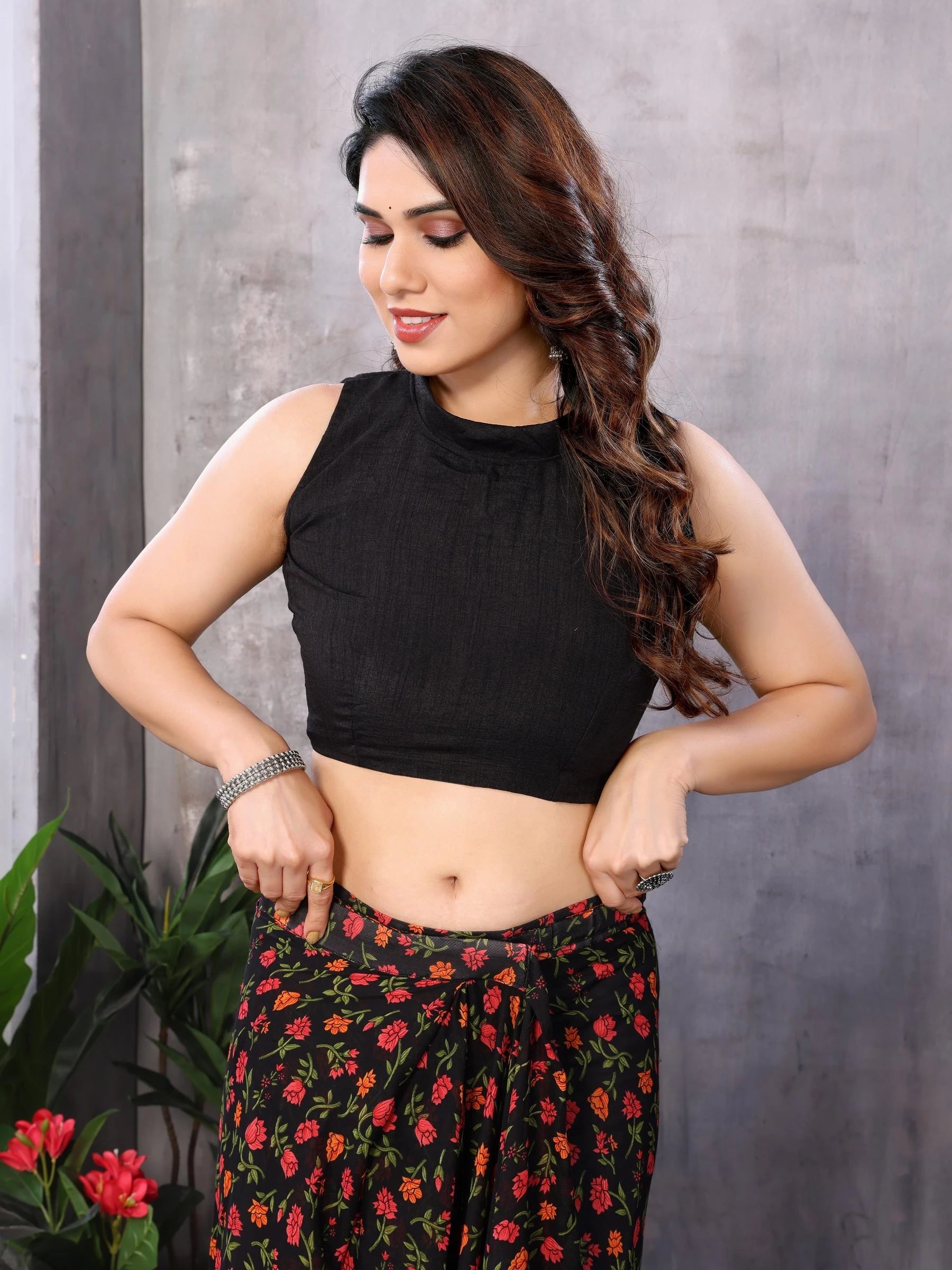 Glittering 1-Minute Ready-To-Wear Black Georgette Saree | Printed Design with Blouse Piece