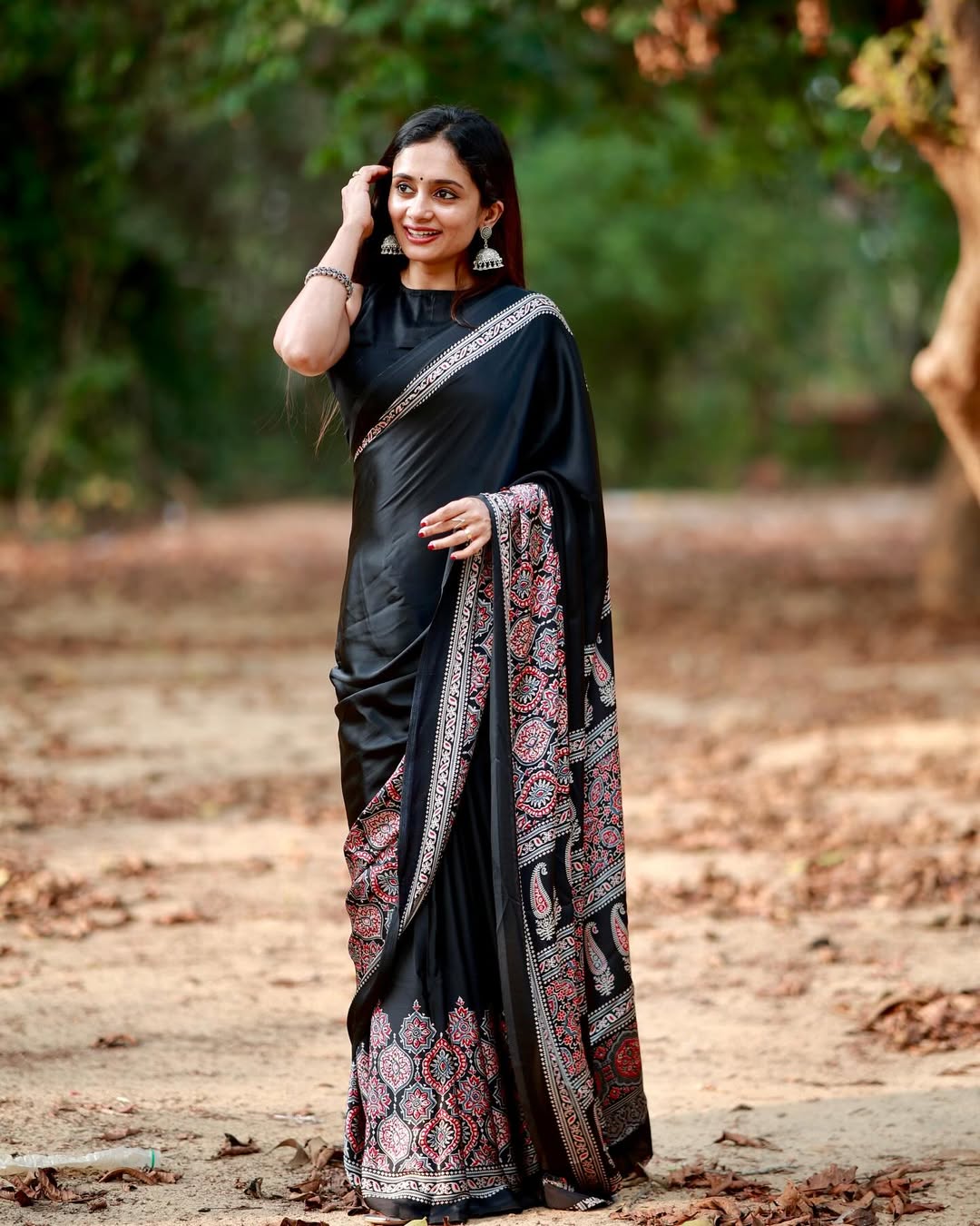 CLOVIRA Black and Green Pure Soft Crepe Silk Ready-to-Wear Saree