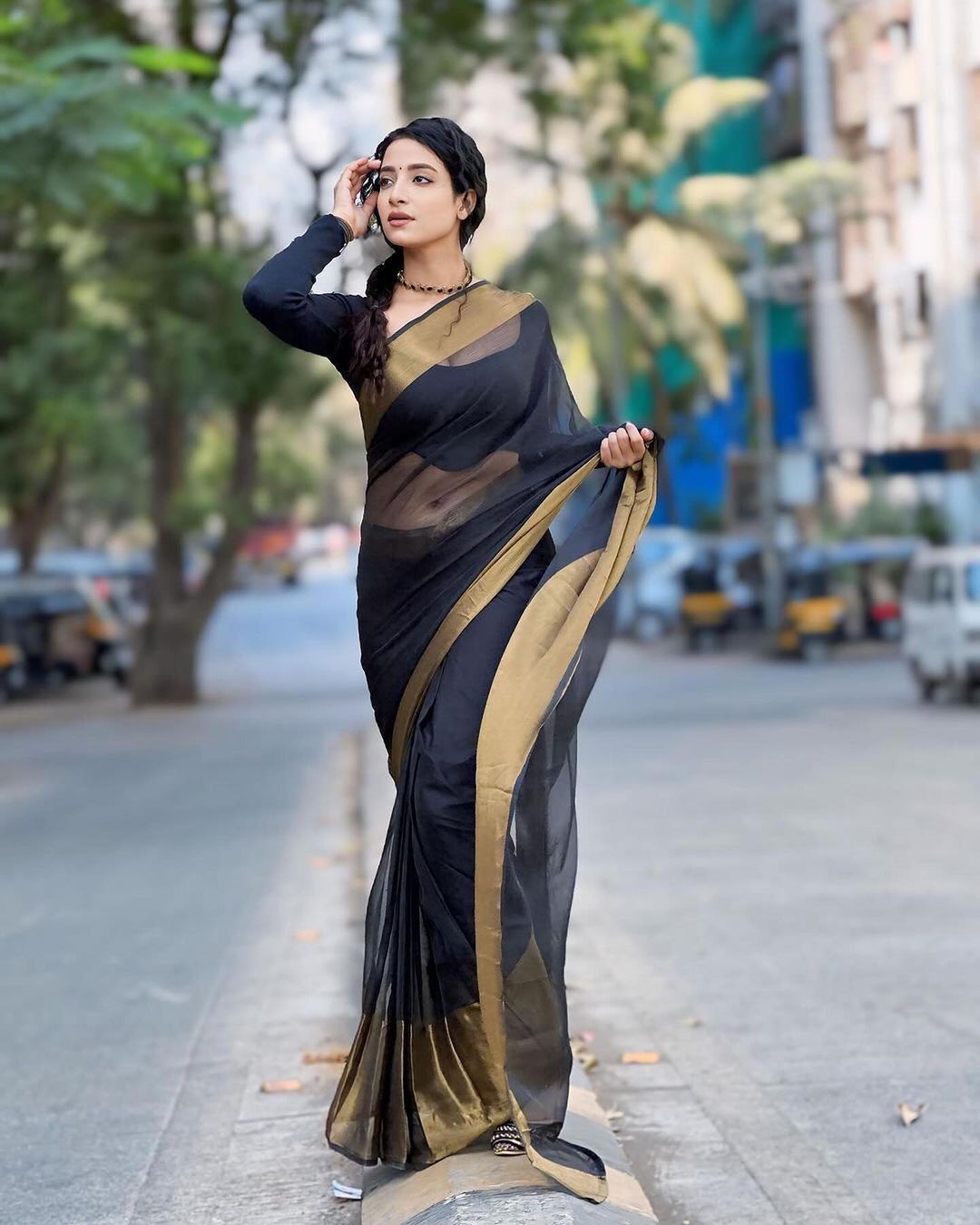 Magnificat 1-Minute Ready-To-Wear Chiffon Saree | Printed Design with Blouse Piece