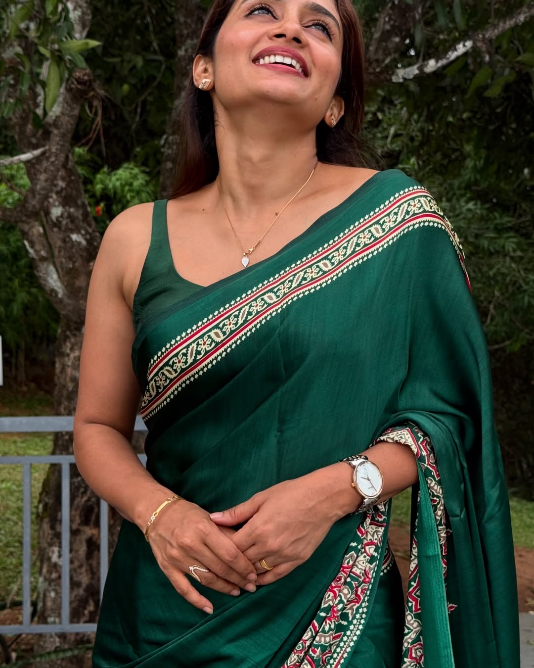 CLOVIRA Black and Green Pure Soft Crepe Silk Ready-to-Wear Saree