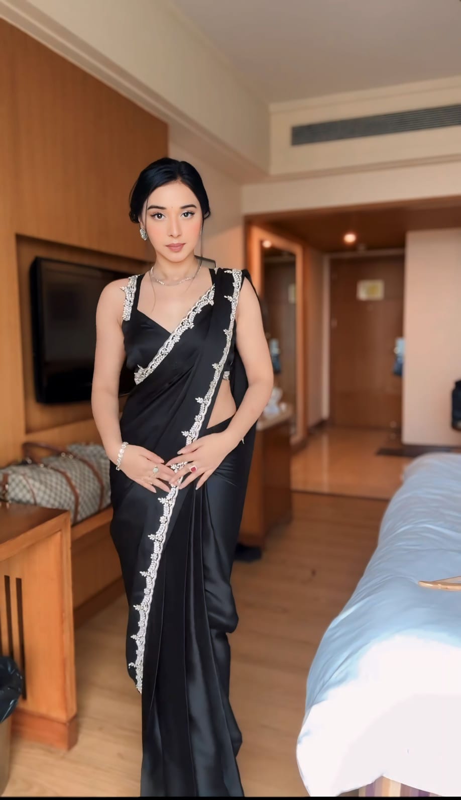 CLOVIRA 1-Minute Ready-to-Wear Rangoli Silk Saree with Handwork Border & Stitched Blouse | Effortless Luxury Collection