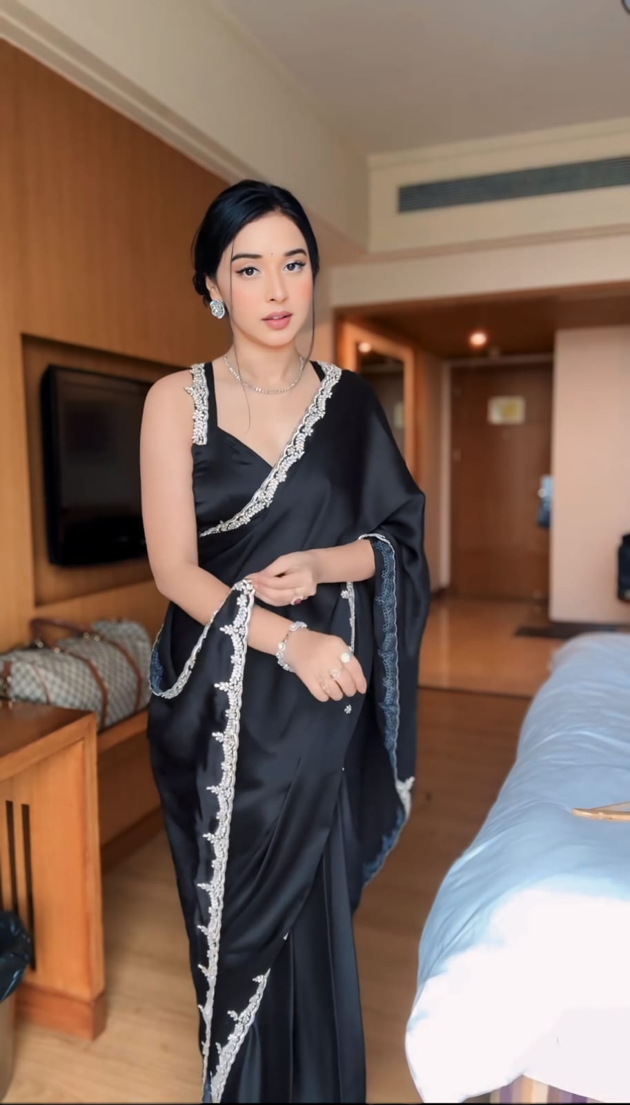 CLOVIRA 1-Minute Ready-to-Wear Rangoli Silk Saree with Handwork Border & Stitched Blouse | Effortless Luxury Collection